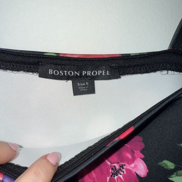 Boston Proper Organza Sheer Sleeve Scuba Floral Top - Black/Multi S - Picture 4 of 6